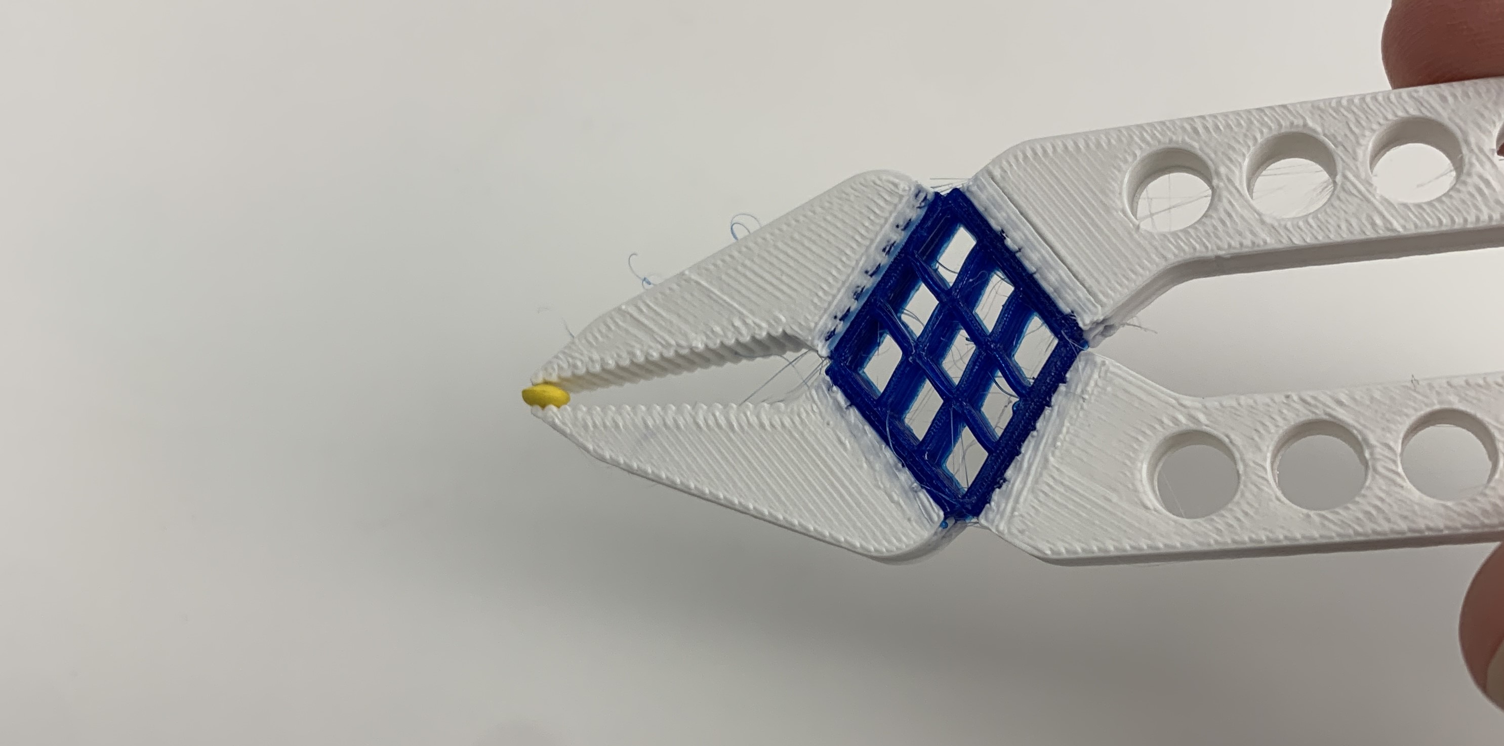 Dual Extrusion Flexible Pliers